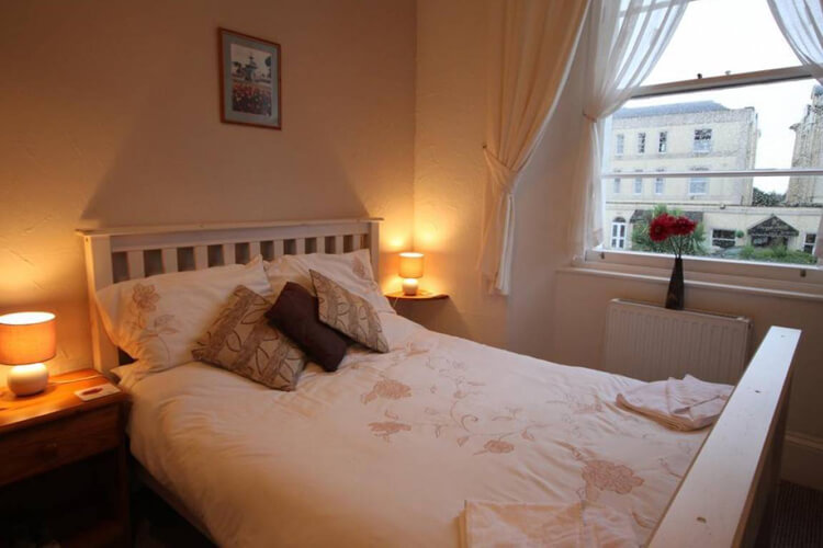The Newburgh Guest House - Image 2 - UK Tourism Online
