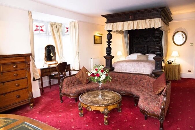 Two Bridges Hotel Thumbnail | Yelverton - Devon | UK Tourism Online