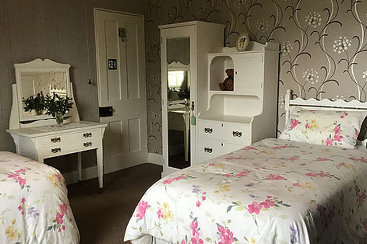 Upton Farm Bed & Breakfast - Image 3 - UK Tourism Online