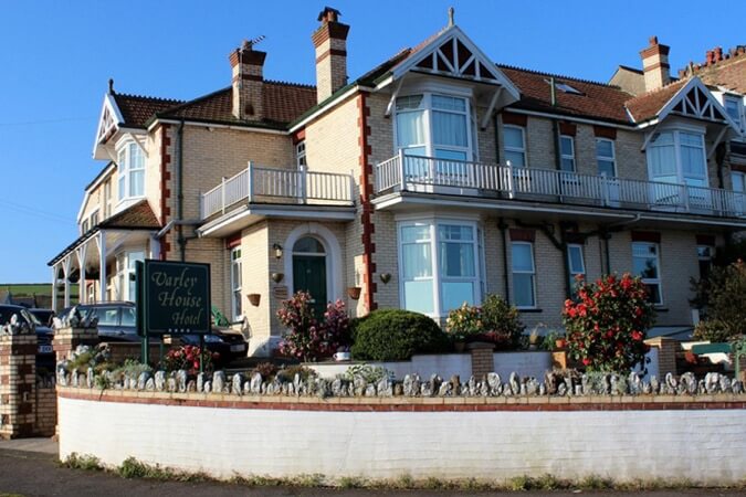 Varley House Guest House Thumbnail | Ilfracombe - Devon | UK Tourism Online