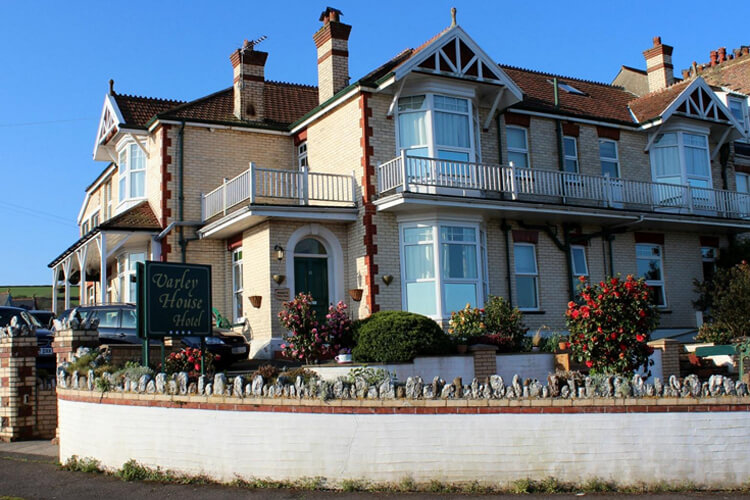 Varley House Guest House - Image 1 - UK Tourism Online