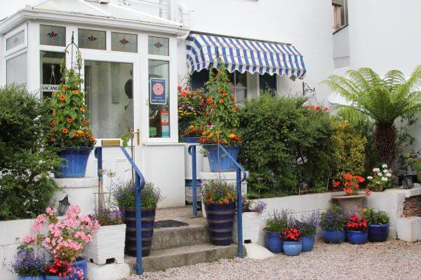 Westbury Guest House - Image 1 - UK Tourism Online