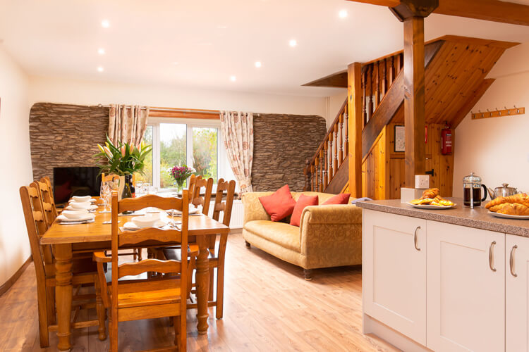 Wheel Farm Cottages - Image 4 - UK Tourism Online