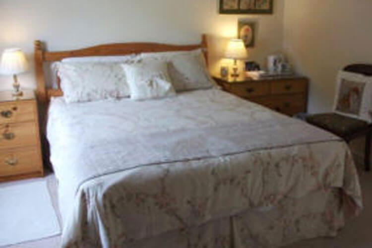 Whitstone Farm Bed and Breakfast - Image 3 - UK Tourism Online
