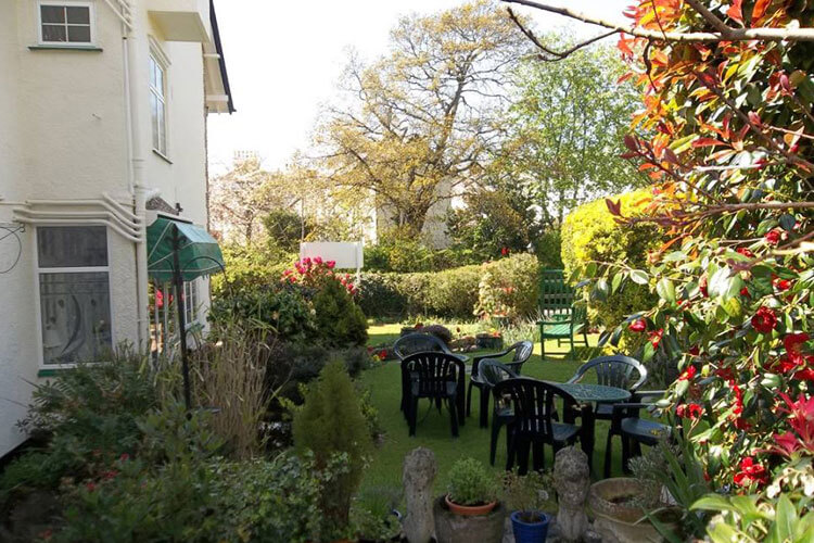 The Willow Bridge Guest House - Image 5 - UK Tourism Online