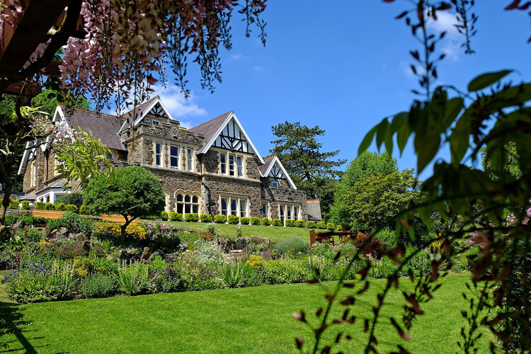 Yeoldon House Hotel - Image 1 - UK Tourism Online