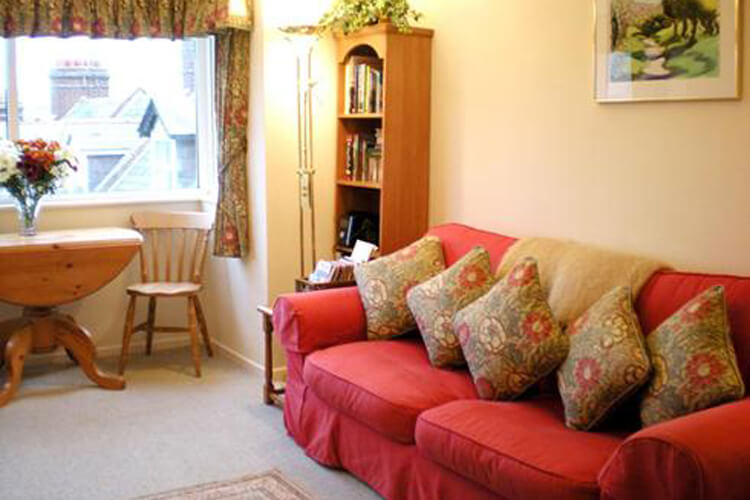 8 Sandringham Court - Image 3 - UK Tourism Online