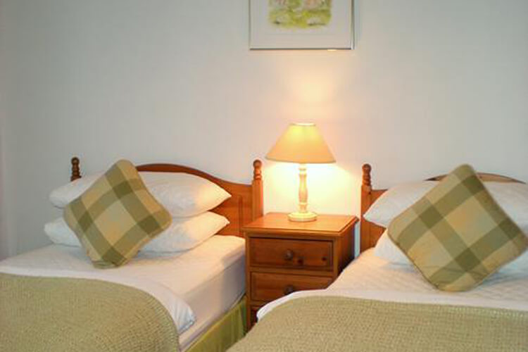 8 Sandringham Court - Image 5 - UK Tourism Online