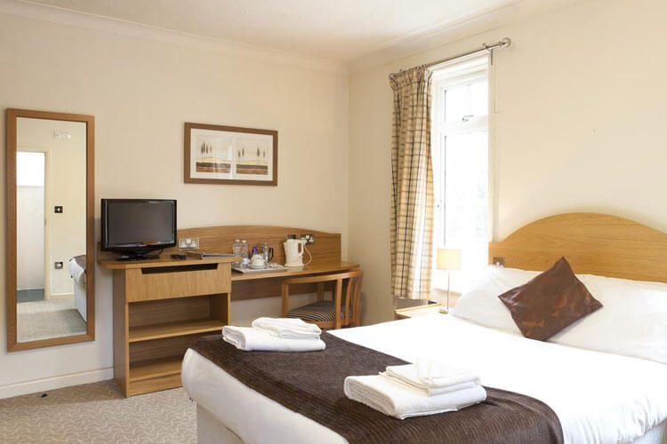 The Avon Causeway Hotel - Image 2 - UK Tourism Online