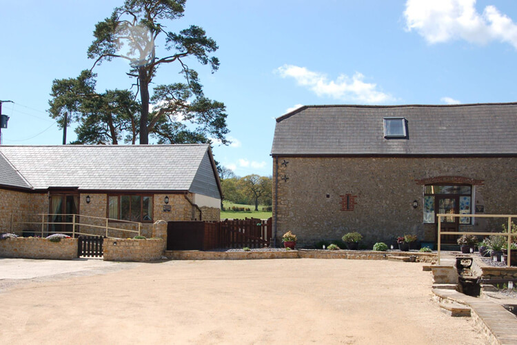 Bakers Mill Holiday Cottages - Image 1 - UK Tourism Online