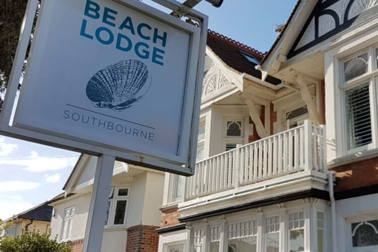 Beach Lodge - Image 1 - UK Tourism Online