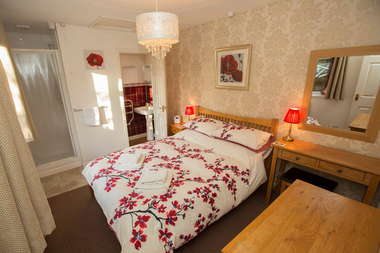 Bramlies Bed and Breakfast - Image 1 - UK Tourism Online