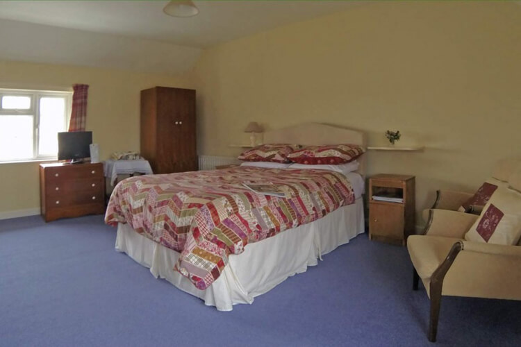 Brook Farm Bed and Breakfast - Image 2 - UK Tourism Online