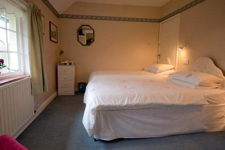 Brook Farm Bed and Breakfast - Image 3 - UK Tourism Online