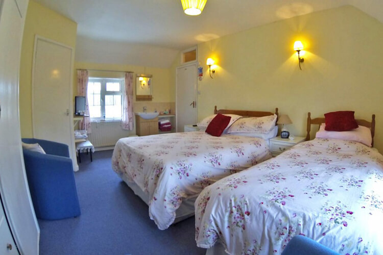 Brook Farm Bed and Breakfast - Image 4 - UK Tourism Online