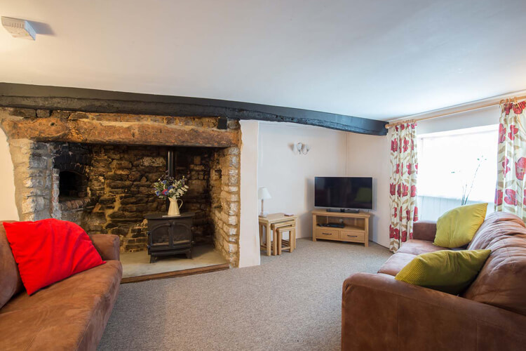 Castle Cottage - Image 2 - UK Tourism Online