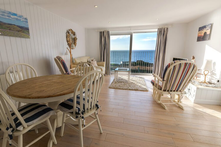 Chesil Beach Lodge - Image 4 - UK Tourism Online