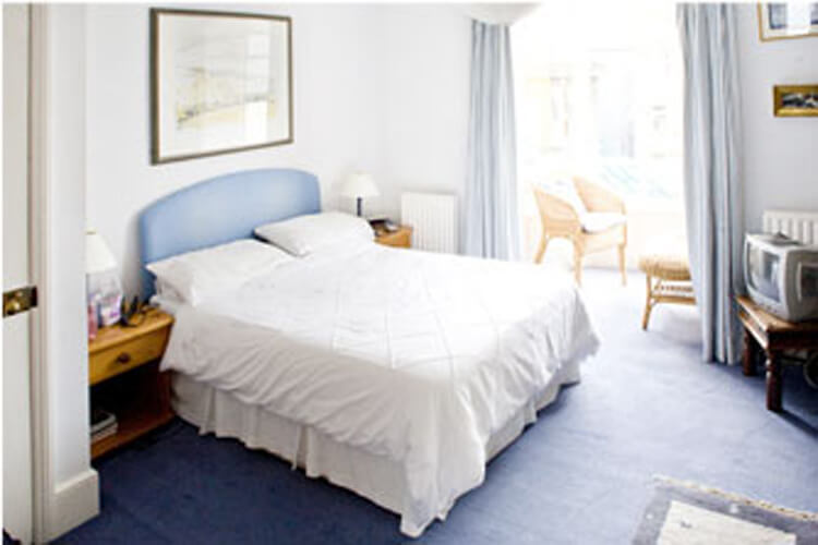 Coombe House - Image 1 - UK Tourism Online