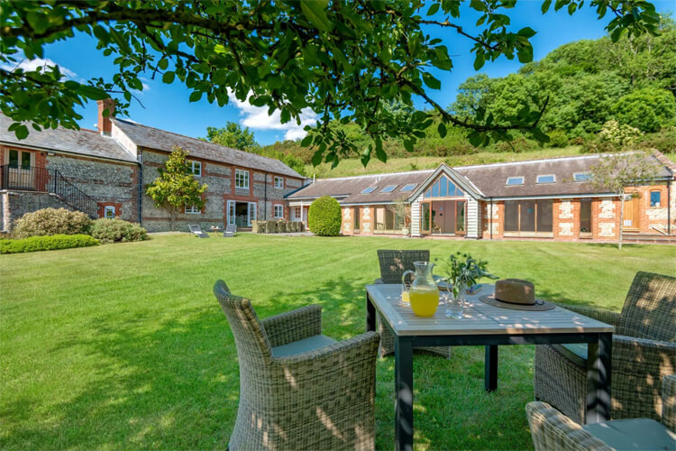 Littlewood Holiday - Image 1 - UK Tourism Online