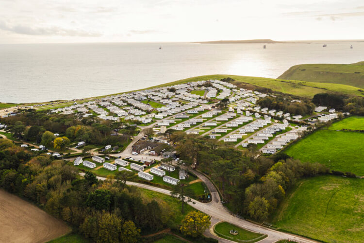 Durdle Door Holiday Park - Image 1 - UK Tourism Online