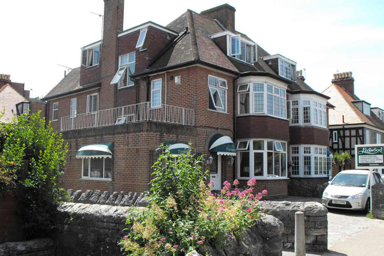 Firswood Guest House - Image 1 - UK Tourism Online