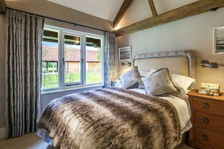 Hammoon Manor - Image 1 - UK Tourism Online