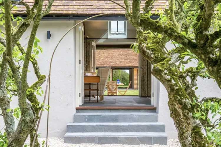 Hammoon Manor - Image 4 - UK Tourism Online