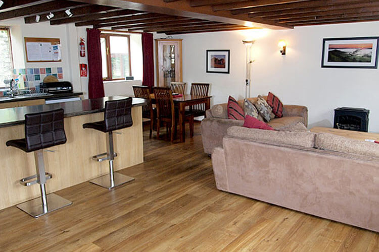 Hell Barn Cottages - Image 2 - UK Tourism Online