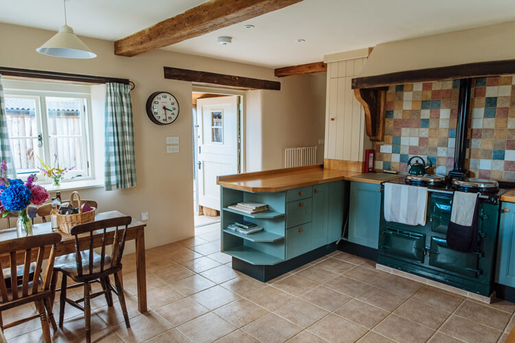 Hogchester Holiday Cottage - Image 2 - UK Tourism Online