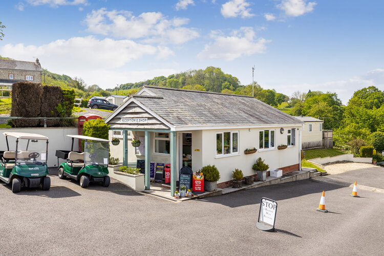 Hook Farm Caravan and Camping Site - Image 2 - UK Tourism Online