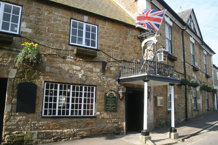 Ilchester Arms - Image 1 - UK Tourism Online