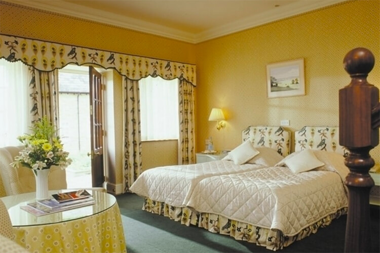 Plumber Manor Country House Hotel & Restaurant - Image 2 - UK Tourism Online