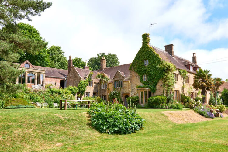 Symondsbury Manor - Image 1 - UK Tourism Online