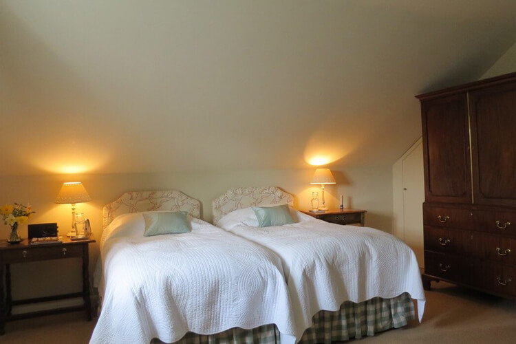 The Barn at Knapp Farmhouse - Image 3 - UK Tourism Online