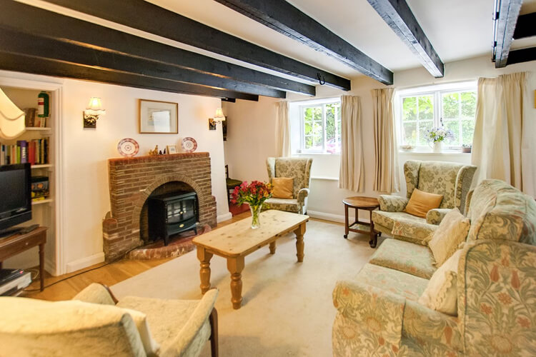 Two Vine Cottage - Image 2 - UK Tourism Online