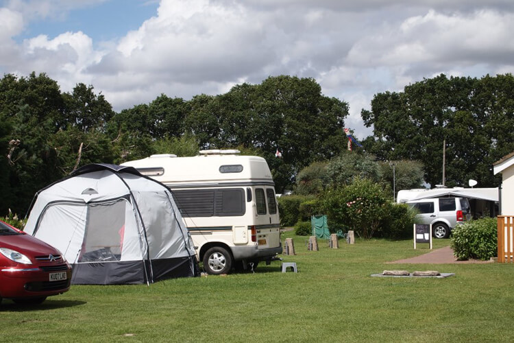 Woolsbridge Manor Farm Caravan Park - Image 2 - UK Tourism Online