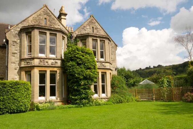 No. 1 Woodchester Lodge Thumbnail | Stroud - Gloucestershire | UK Tourism Online