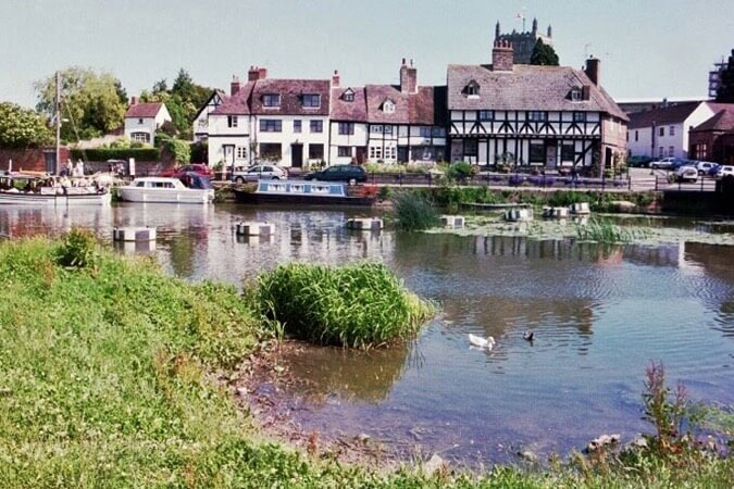 Nine Mill Bank Thumbnail | Tewkesbury - Gloucestershire | UK Tourism Online