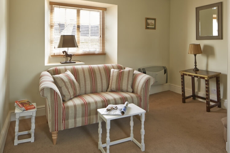 Angel Cottage Tetbury - Image 2 - UK Tourism Online