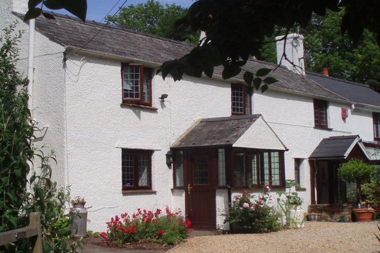 Badgers End Cottage - Image 1 - UK Tourism Online