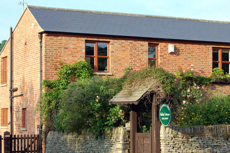 Balcarras Farm Cottages - Image 1 - UK Tourism Online