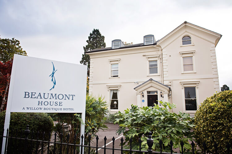 Beaumont House - Image 1 - UK Tourism Online