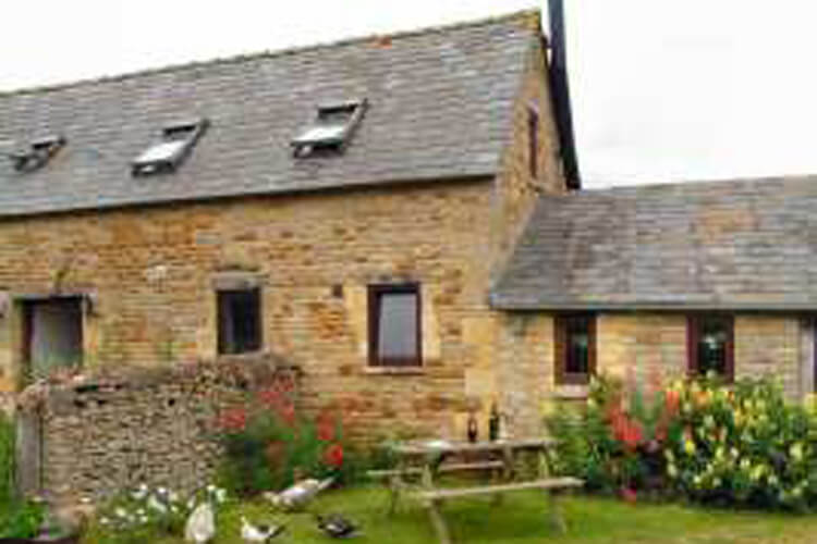 Blackpitt Farm Cottages - Image 1 - UK Tourism Online
