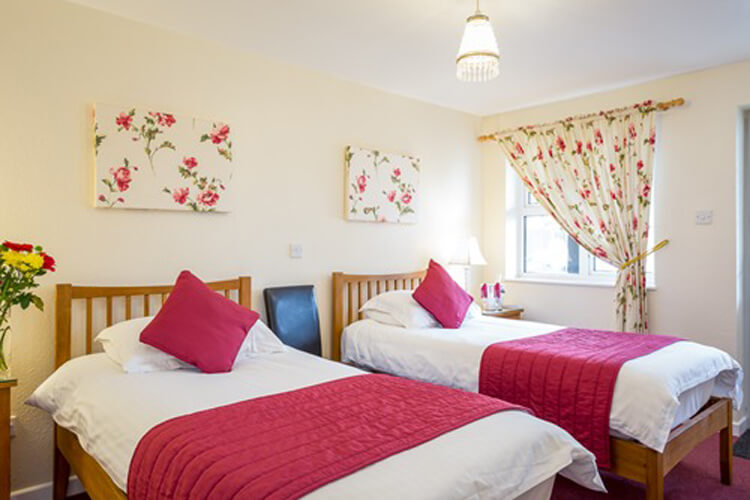 Broadlands Guest House - Image 2 - UK Tourism Online