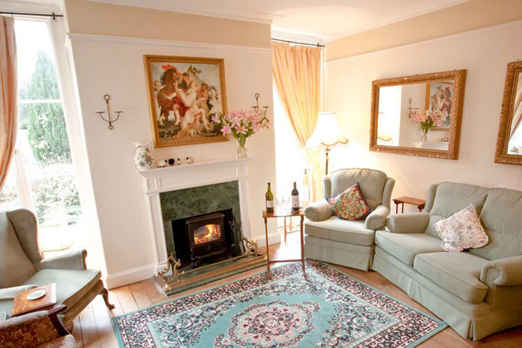 Chipping House Holiday Home in WottonunderEdge