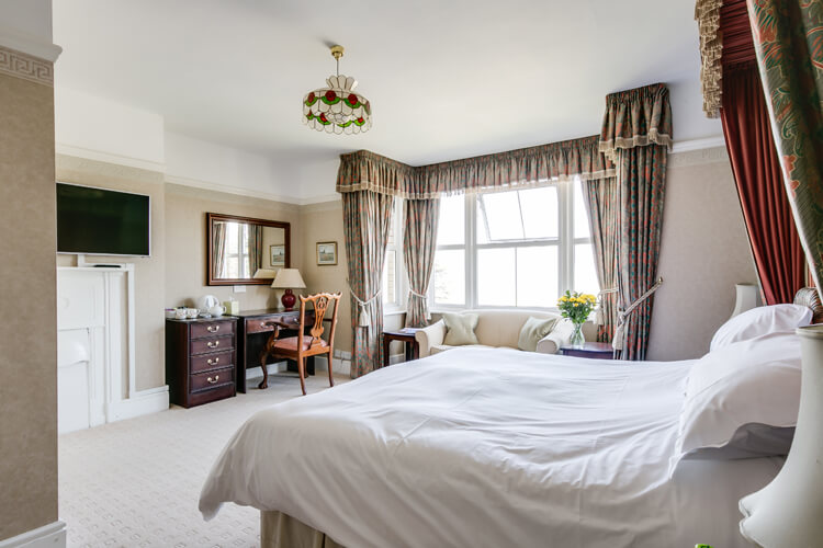 Cleeve Hill Hotel - Image 2 - UK Tourism Online