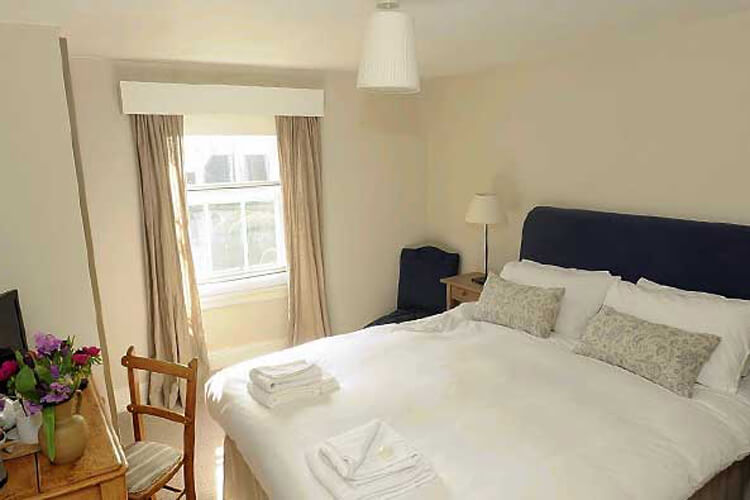 Falcon Inn Painswick - Image 3 - UK Tourism Online