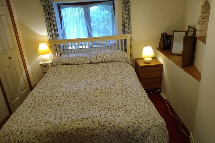 Two Pillars Cottage - Image 4 - UK Tourism Online