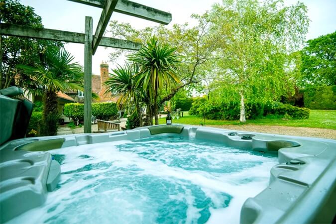 Home Farmhouse & Parlour Cottage Thumbnail | Tewkesbury - Gloucestershire | UK Tourism Online