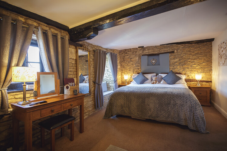 Lamb Inn - Image 4 - UK Tourism Online